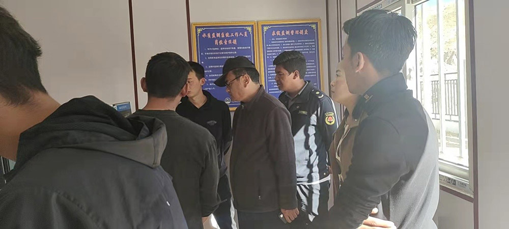 10月21日城管局、環(huán)保局及住建局局長蒞臨我廠謝通門污水處理廠檢查運行情況及了解整改階段。